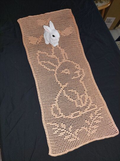 Anleitung Tischläufer Häschen häkeln