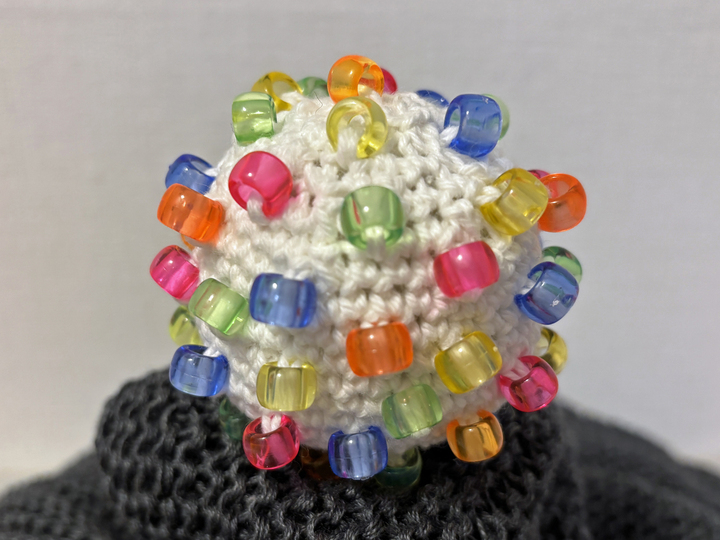 kleiner Fidget Stressball mit Perlen, Fidget Spielzeug Ball, Amigurumi Ball
