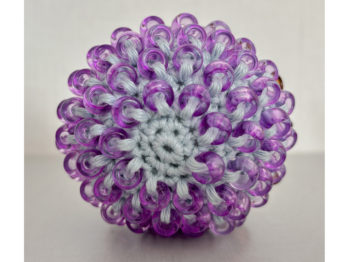 kleiner Fidget Stressball mit Perlen, Fidget Spielzeug Ball, Amigurumi Ball