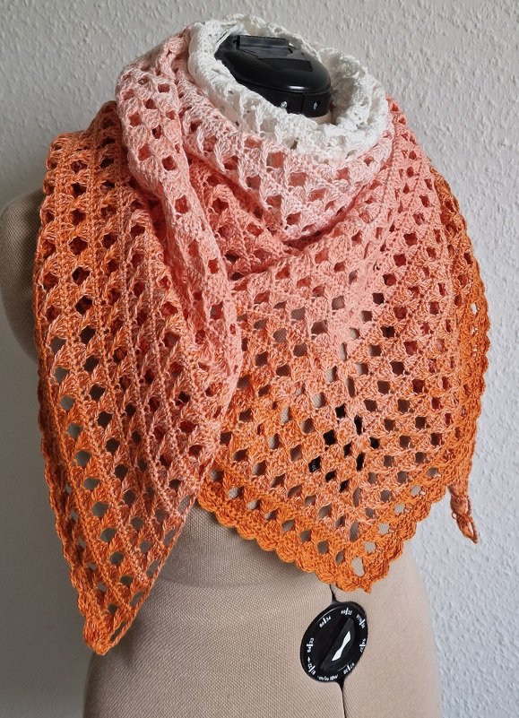 Häkelanleitung für das Dreieckstuch "Romance" - Bild 3