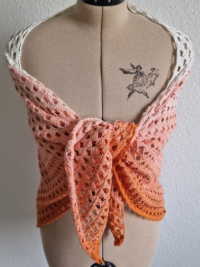 Häkelanleitung für das Dreieckstuch "Romance"