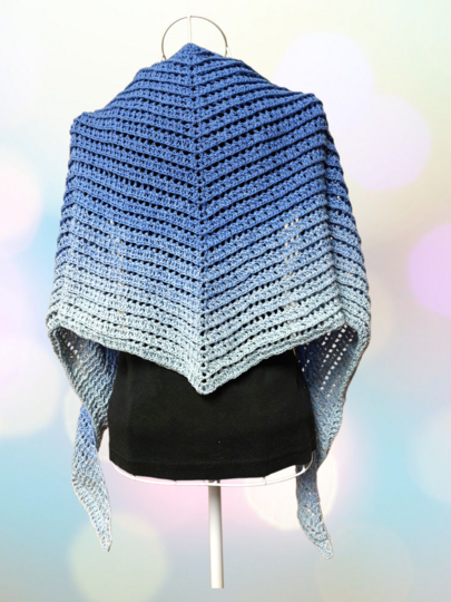 Flat triangular scarf „Eilea BE” – Crochet pattern