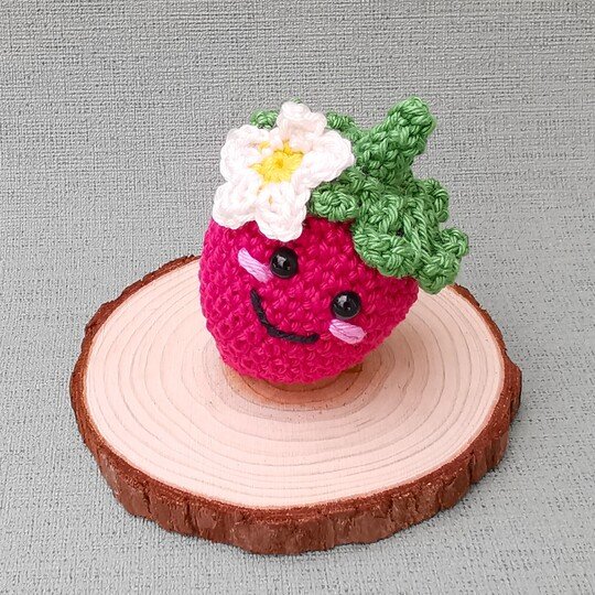 ERDBEER-WICHTEL – Häkelanleitung Gnom