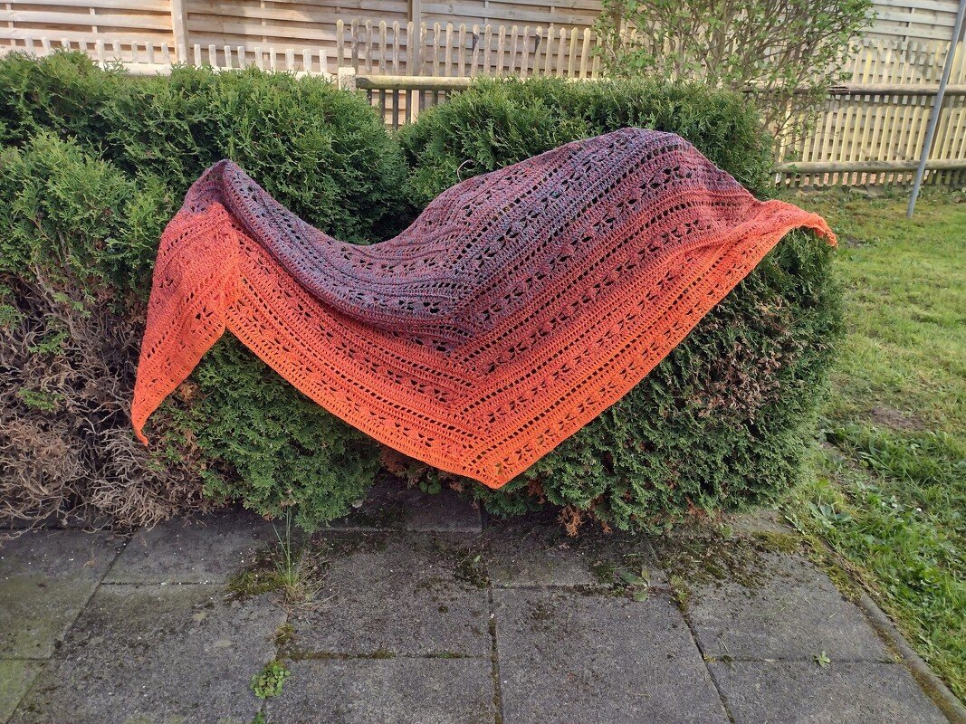 Crochet Pattern Flat Triangular Scarf "Opora" - Image 2