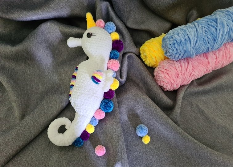Crochet Pattern Amigurumi "Amelia, the Magical Seahorse"