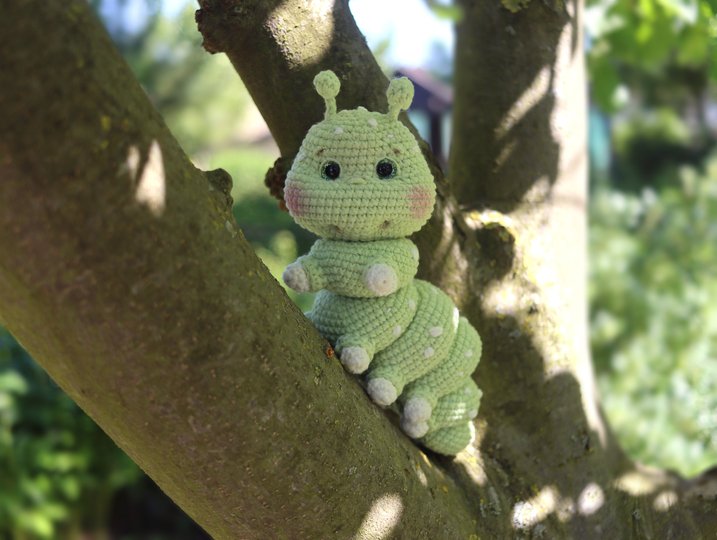 Häkelanleitung: Die kleine Raupe Emily