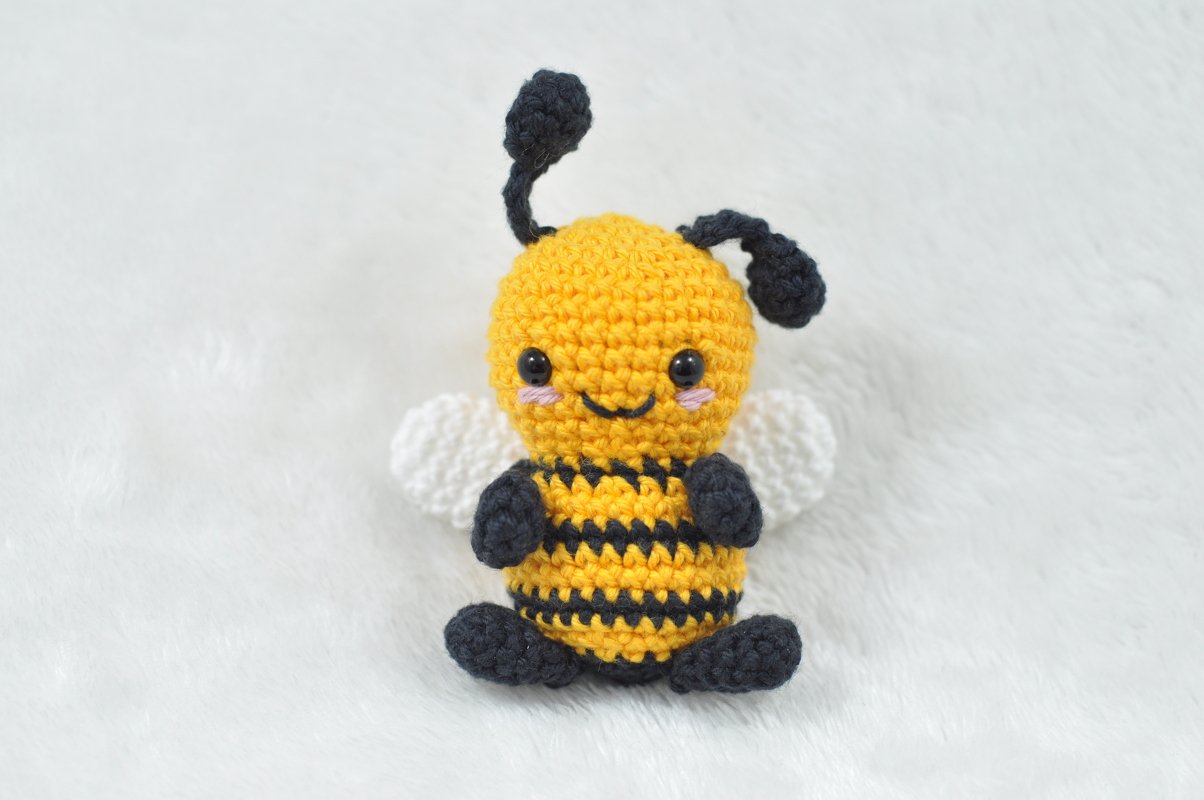 Crochet Pattern Bee with Quote *Beginner Friendly* - Image 2