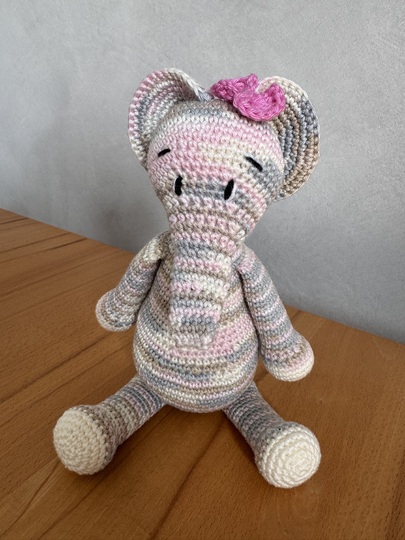 Elefant Ella (oder Elmo) gehäkelte Tiere (ca. 27cm)