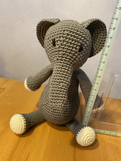 Elefant Ella (oder Elmo) gehäkelte Tiere (ca. 27cm)