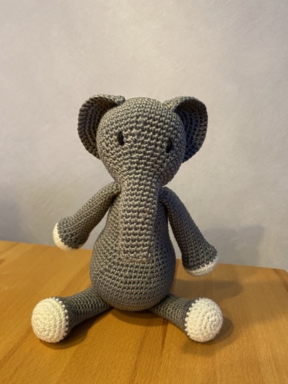Elefant Ella (oder Elmo) gehäkelte Tiere (ca. 27cm)