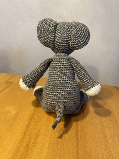 Elefant Ella (oder Elmo) gehäkelte Tiere (ca. 27cm)