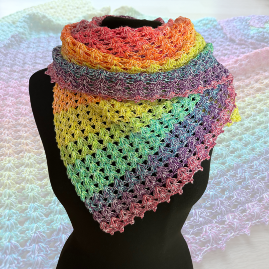 Häkelanleitung asymmetrisches Dreieckstuch "Muschelgarten"