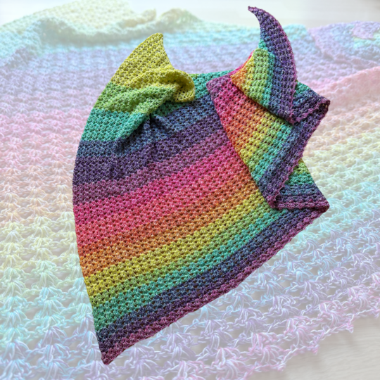 Häkelanleitung asymmetrisches Dreieckstuch "Muschelgarten"