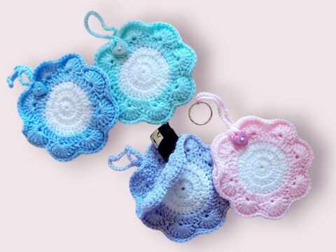 Häkelanleitung / Schlüsselanhänger ~ Blütentäschchen