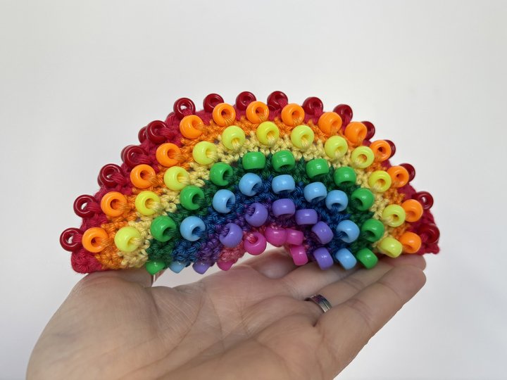 Häkelanleitung Regenbogen + Perlen, Fidget Spielzeug, Glücksbringer
