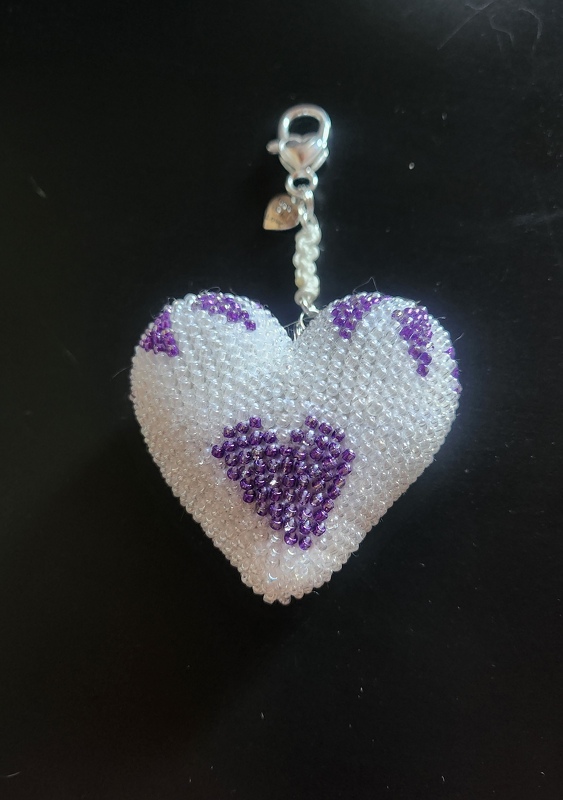 H&auml;kelanleitung f&uuml;r ein Herz aus Perlen