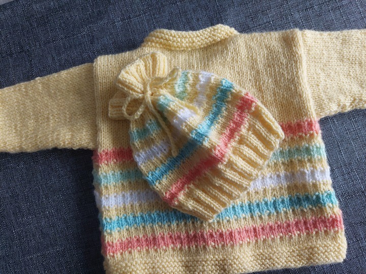 Strickanleitung Babyset – Jäckchen & Mütze Größe 56/62