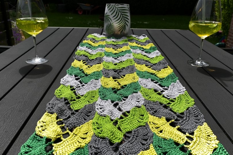 Häkelanleitung Tischläufer "Green Waves", variabel