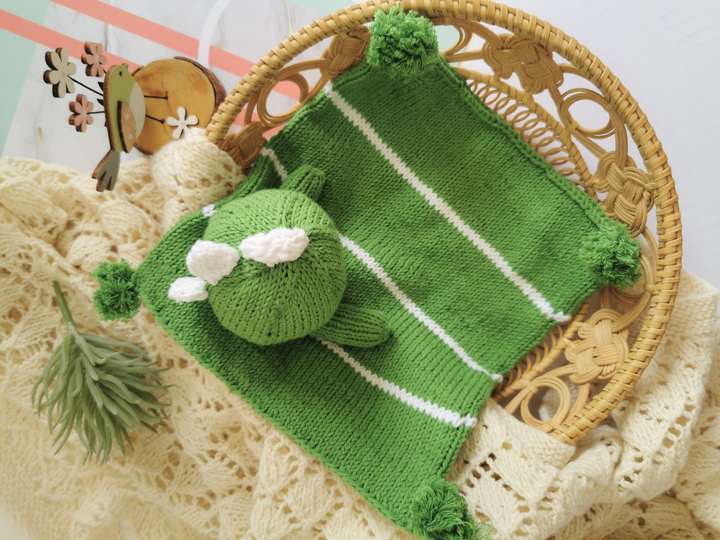 knitting pattern PDF Dinosaurier Chris baby easy pattern amigurumi toy