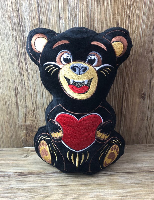 Stickdatei ITH Bär Fred für Rahmen 16×26 cm, Maschinenstickdatei