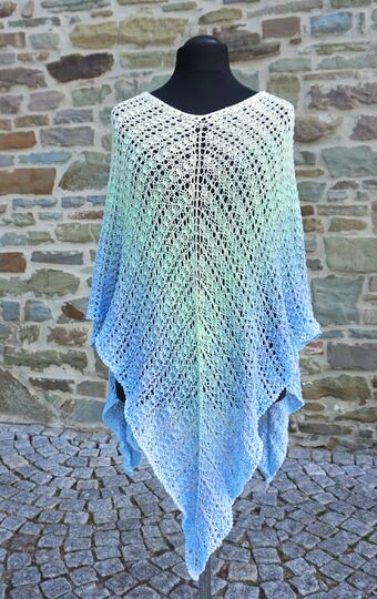 Tricandia Poncho, dreieckiger Poncho