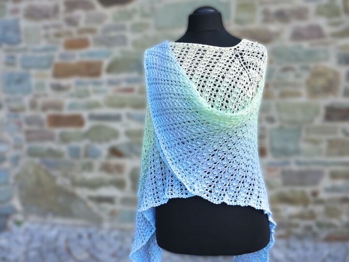 Tricandia Poncho, dreieckiger Poncho