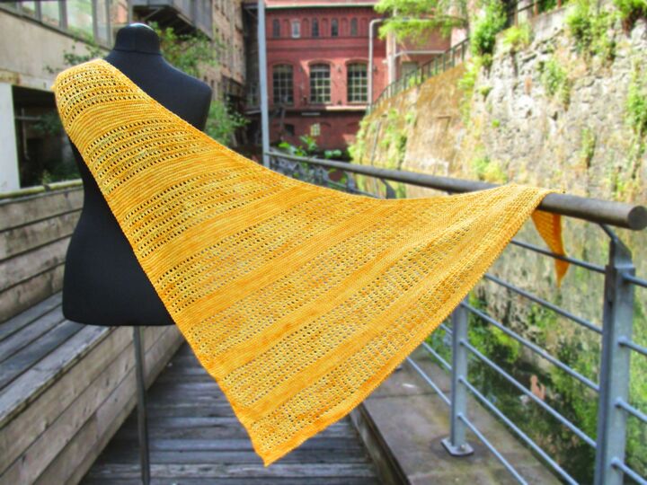 Lunda Tuch, Sommertuch mit einfachem Lochmuster