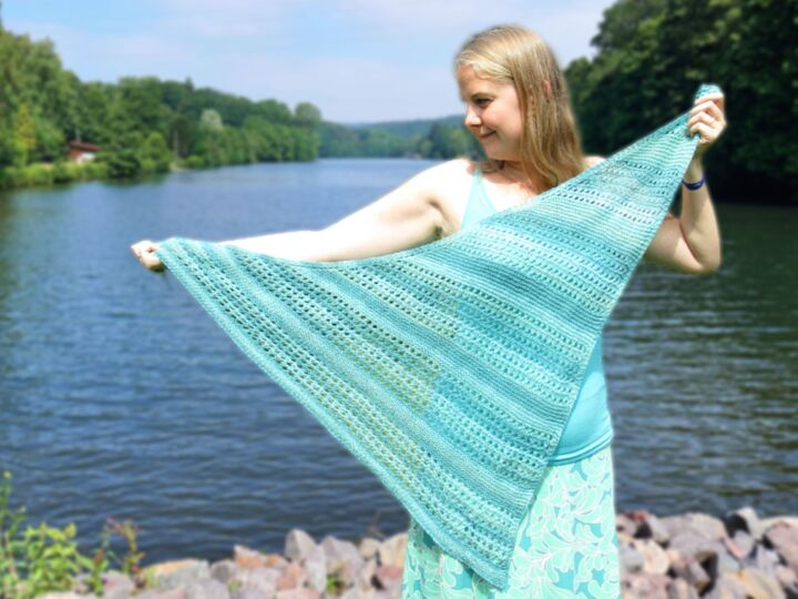 Lunda Tuch, Sommertuch mit einfachem Lochmuster