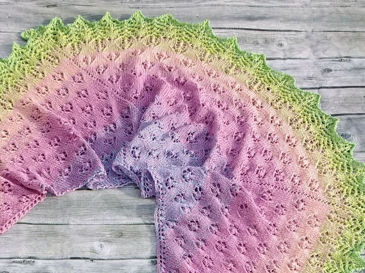 Spring Flowers Shawl, Lace Shawl with Flowers and Nupps