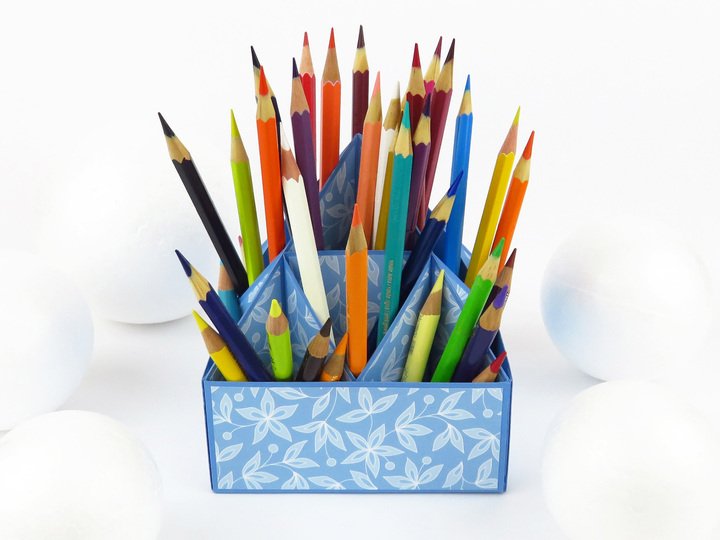 Stiftehalter mit 16 Fächern – Bastelanleitung und Vorlagen