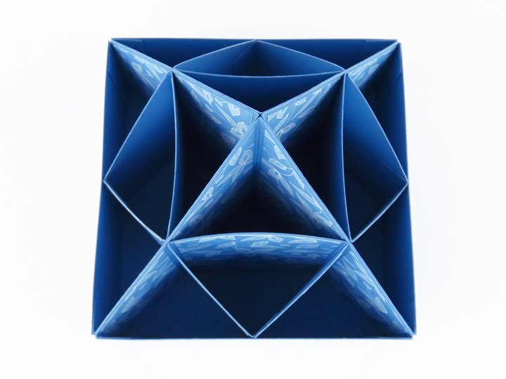 Stiftehalter mit 16 Fächern – Bastelanleitung und Vorlagen