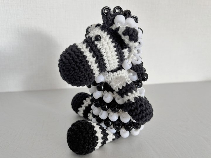 Amigurumi Zebra mit Perlen, Fidget Spielzeug, Tiere häkeln