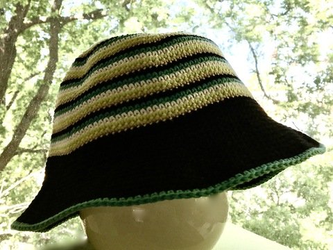 Gestreifter Sommerhut – Häkelanleitung