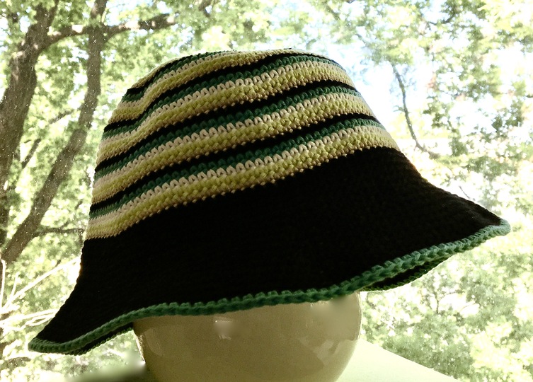 Gestreifter Sommerhut – Häkelanleitung