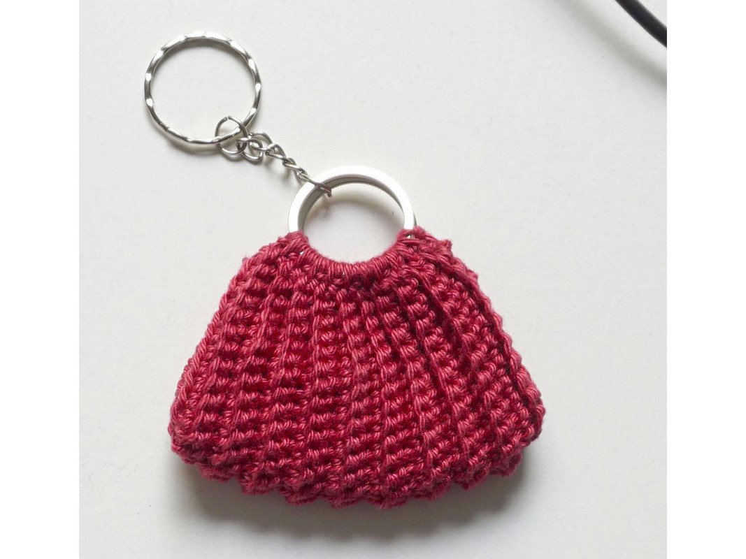 Crochet Pattern For The Keychain "Bag"