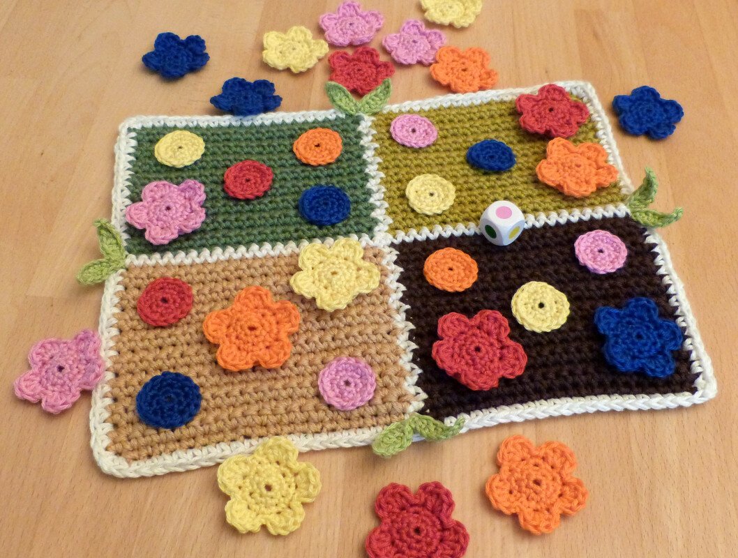 Häkelanleitung Würfelspiel "Mein Blumengarten" Lernspiel