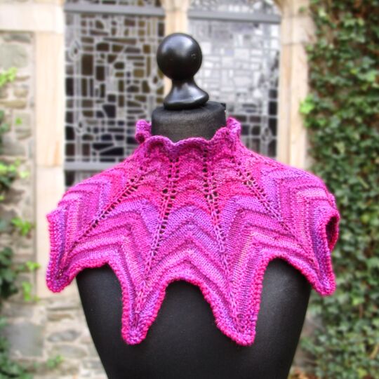Dragon Cowl, neckwarmer, knitting pattern for adults