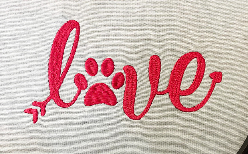 Stickdatei LOVE mit Hundepfote in 6 Größen, Maschinenstickdatei