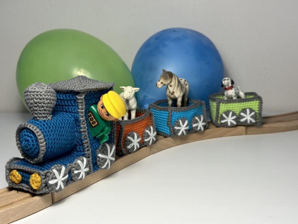 Geburtstagszug - Häkelanleitung