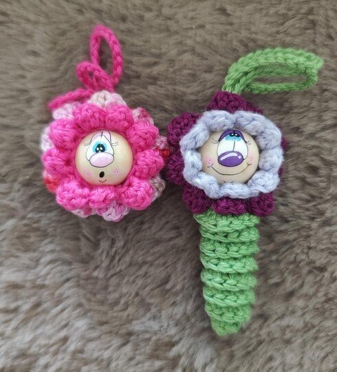 Blossom Flower Worry Worm english US terms