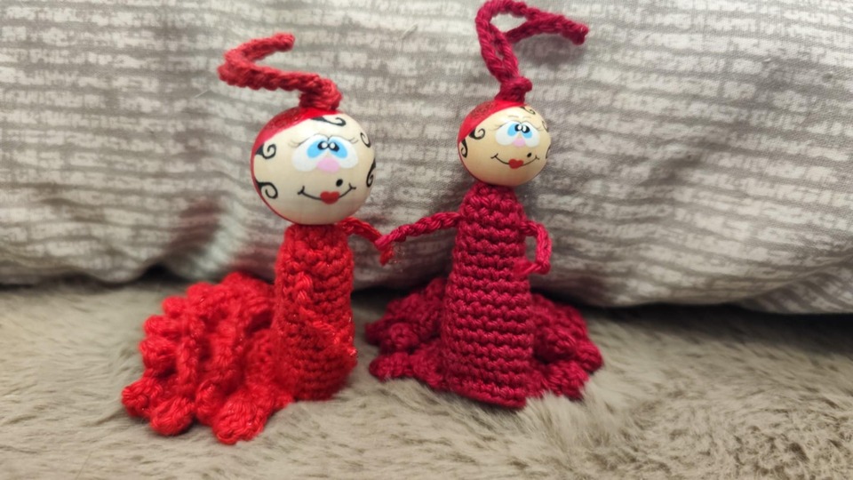 3 Varianten Flamenco Tänzerin Sorgenwürmchen Glücksbringer Schlüsselanhänge