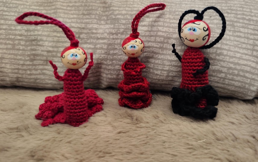 3 variants flamenco dancer worry worm lucky charm english US terms