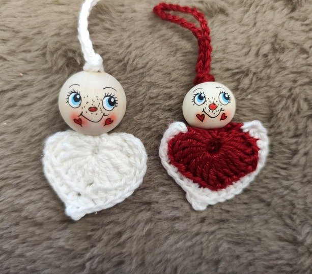 Sweetheart Crochet Pattern Worry Worm english US terms