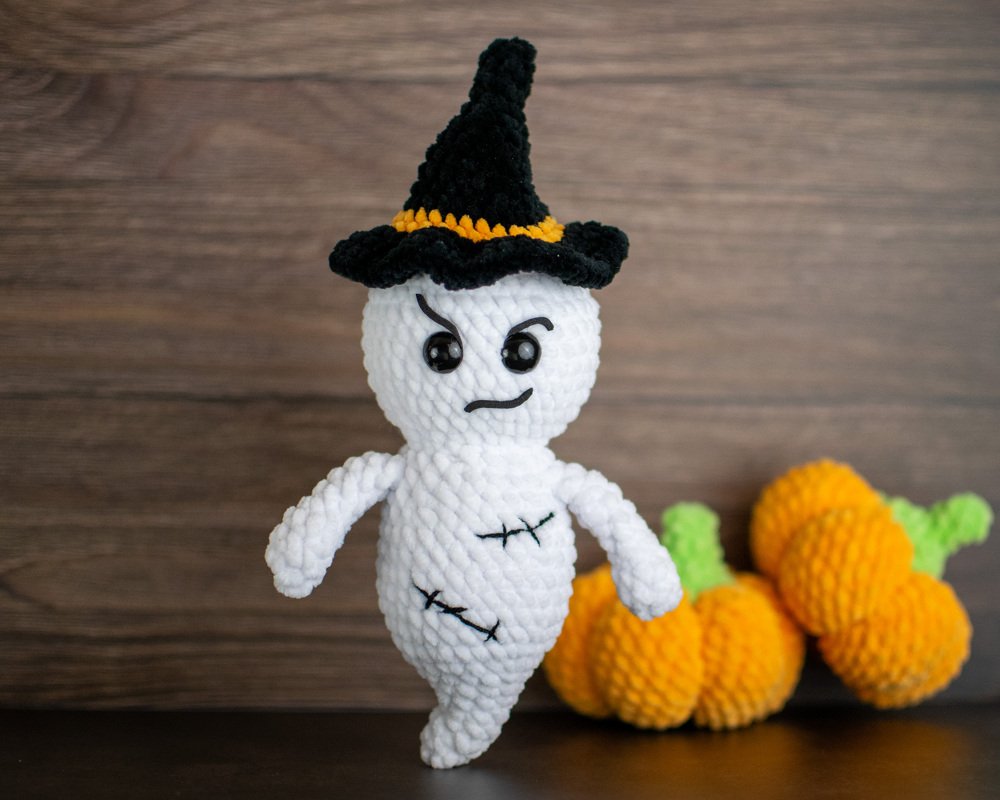 Häkelanleitung Geist – Halloween Amigurumi aus Chenillegarn - Bild 4