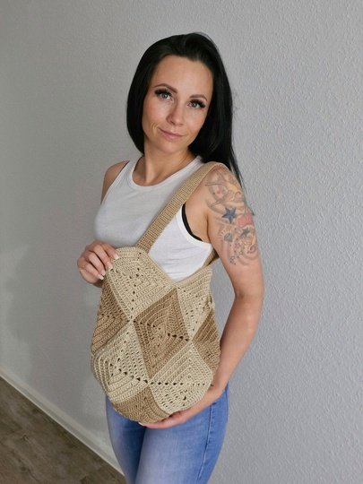 Häkelanleitung Sommertasche aus Granny Squares gehäkelt