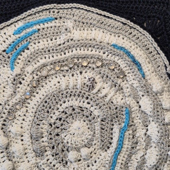 Frauhohmanns Würfelpulli No. 6: "VollMond oder "ErdbeerMond" - ein CAL