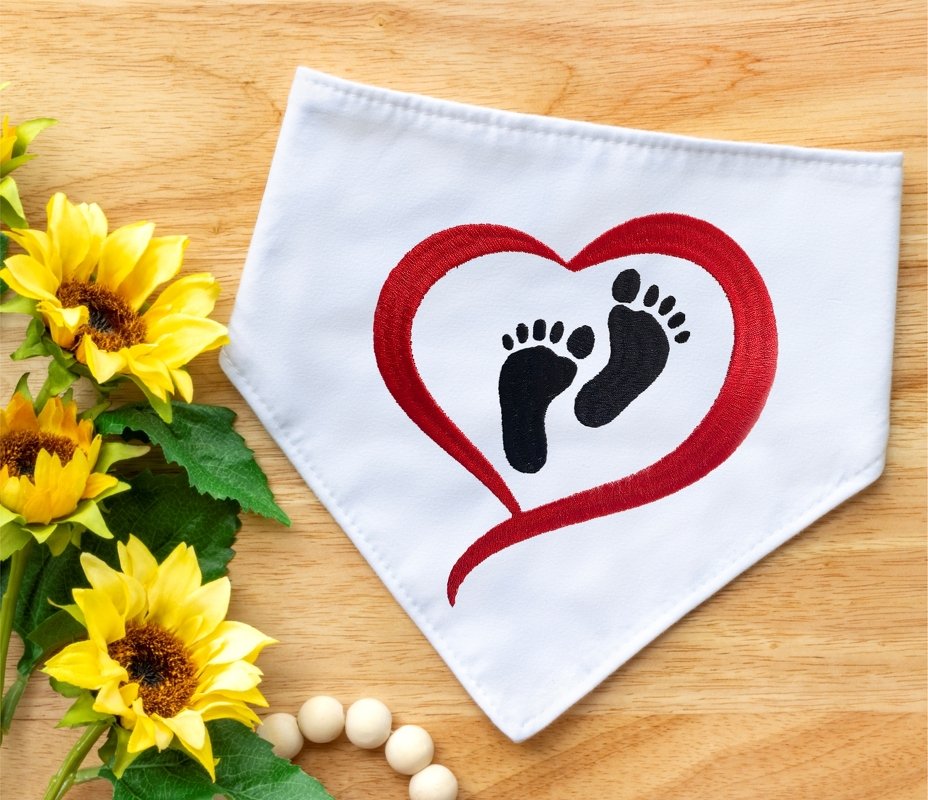 Stickdatei Baby Füßchen im Herz in 6 Größen, Maschinenstickdatei - Bild 2