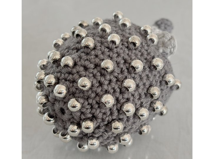 Amigurumi Igel Fidget Spielzeug mit Perlen, Fidgetspielzeug, Perlen häkeln