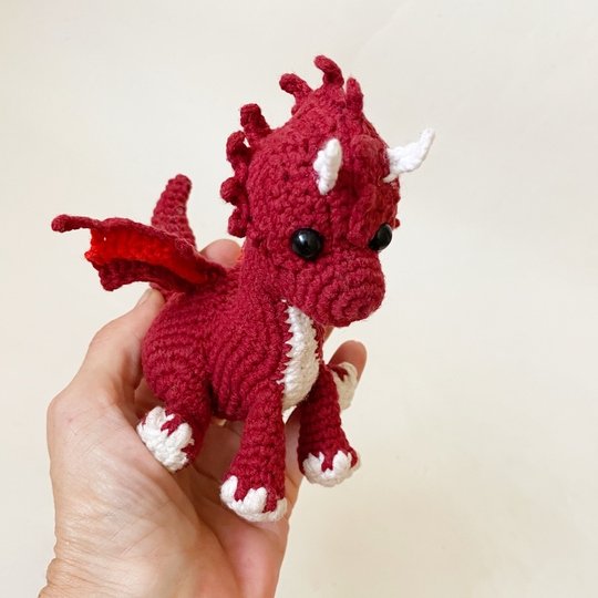 Drache. Ohne Nähen. Häkelanleitung. Schwierigkeitsgrad - Fortgeschritten