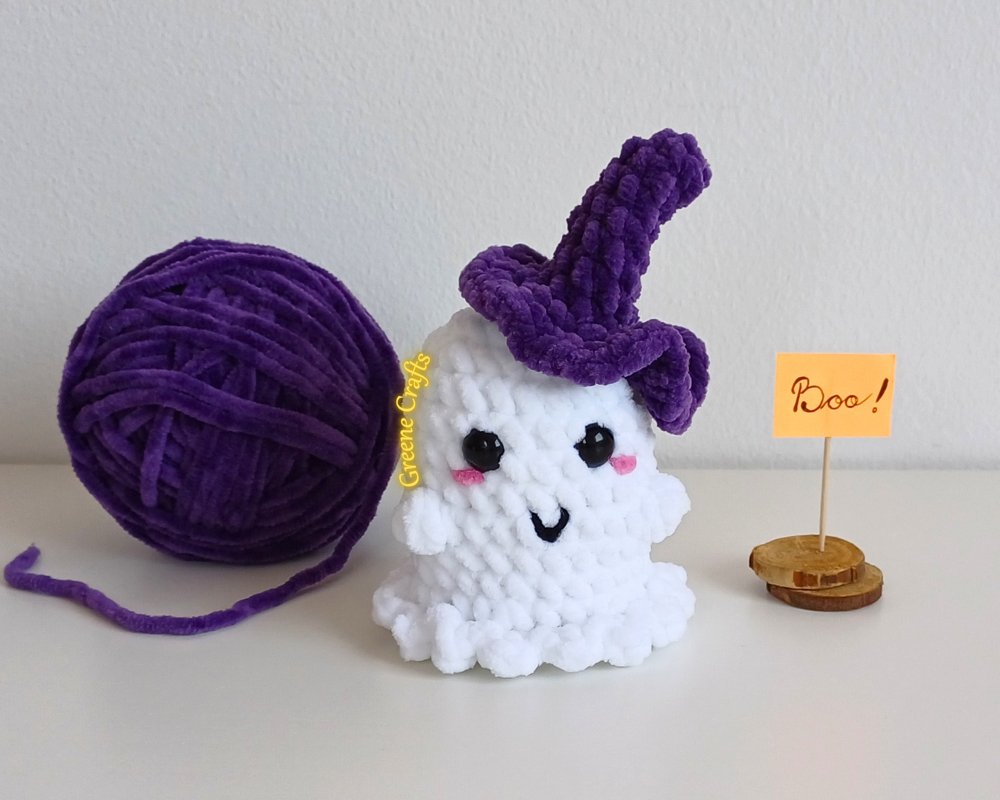 No Sew Mini Ghost Plush Toy - Crochet Pattern for Halloween - Image 3